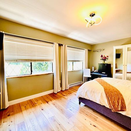 Bed and Breakfast Oceanside Manor - Golf Course View Qualicum Beach Exterior foto